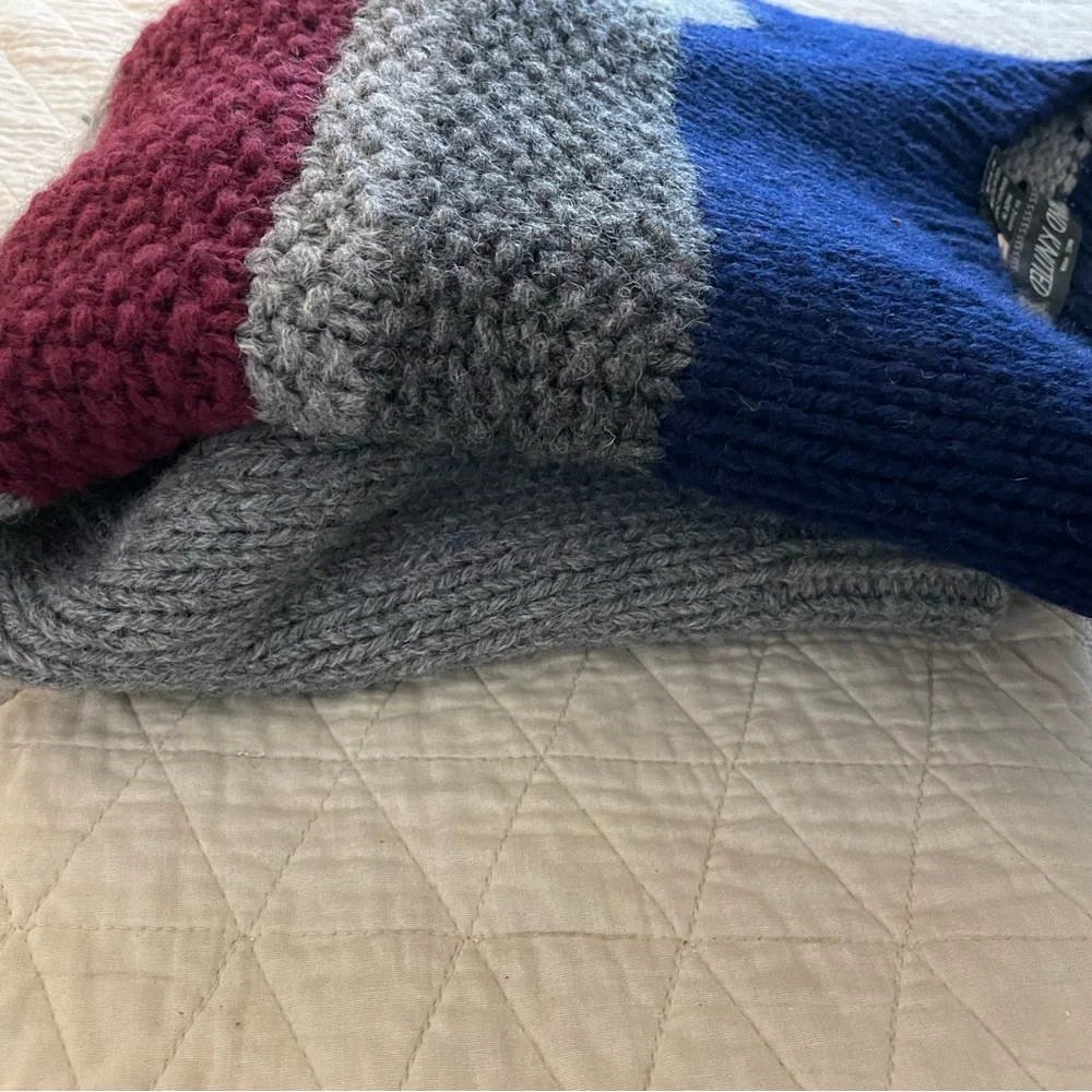 HAND KNITTED Vintage Crew Neck‎ Chunky Color Block Hand Knit Wool Sweater Size L